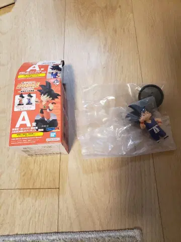 제일복권 드래곤볼 A상 손오공 보라색 도복 어셈블 피규어