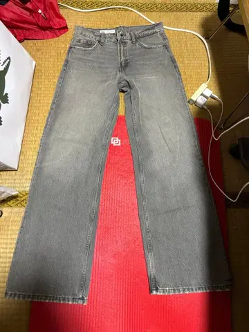 ZARA TRF RELAXED 미드 라이즈 데님 팬츠