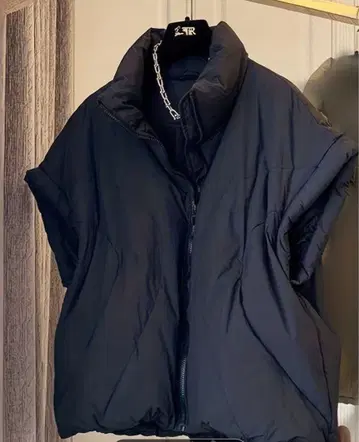 미사용 새상품 충전솜 베스트 블랙 S~M size