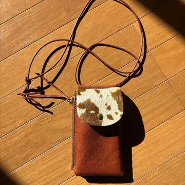 키소라 스마트폰 숄더백 카멜 소가죽