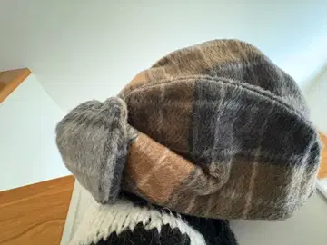 울 혼방 체크 무늬 버킷햇