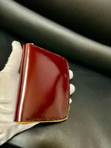 라운드 지퍼 미들 지갑 코도반 다크 브라운