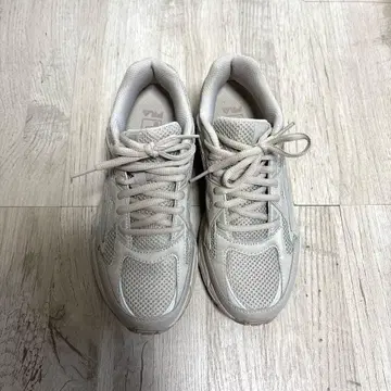 [ 새상품급 ] FILA 라이트 그레이 러닝화 24.0
