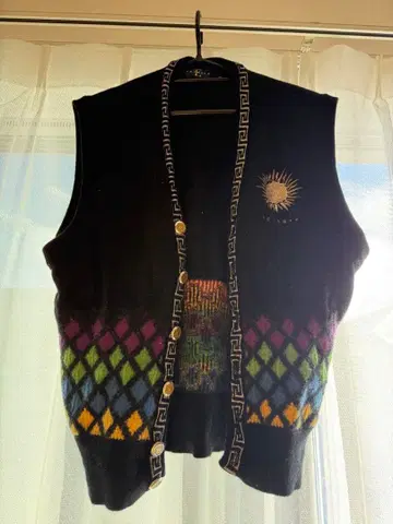 다이아몬드 패턴 슬리브리스 베스트