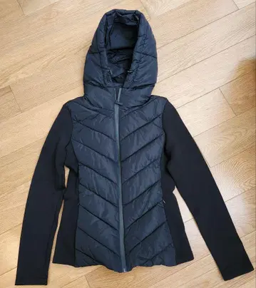 ZARA 후드 부착 이종 소재 배색 퀼팅 자켓