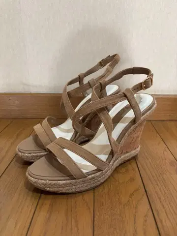 DIANA 베이지 스트랩 샌들 L 사이즈