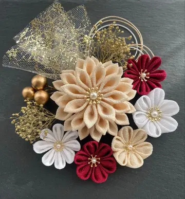 No.38 츠마미자이쿠 머리 장식 베이지 화이트 심홍