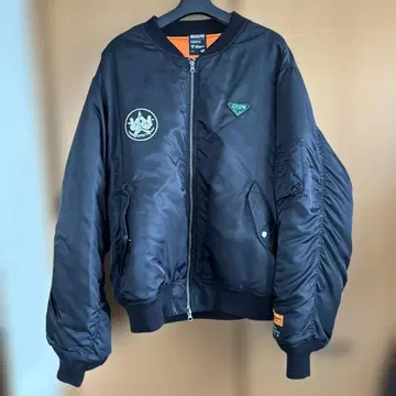 계속 한밤중이면 좋을 텐데 봄버 자켓 L 사이즈