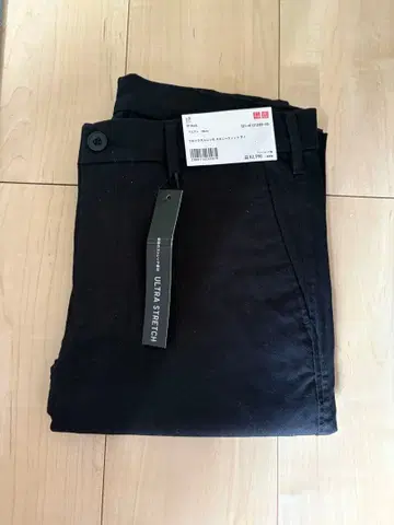[ 미사용 새상품 ] 유니클로 울트라 스트레치 스키니 치노 블랙 76cm