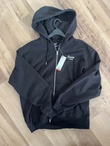 soph 셋업 GU 콜라보