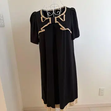 엠즈 그레이시 42 리본 포함 블랙 원피스