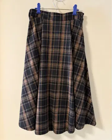[ 미사용 ] 플레어 스커트 브라운 블랙 체크 무늬 무릎 기장 S