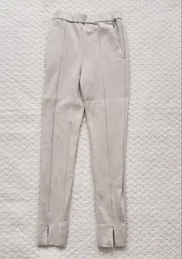 yori 누쿠누쿠 프론트 슬릿 레깅스 팬츠 아이보리