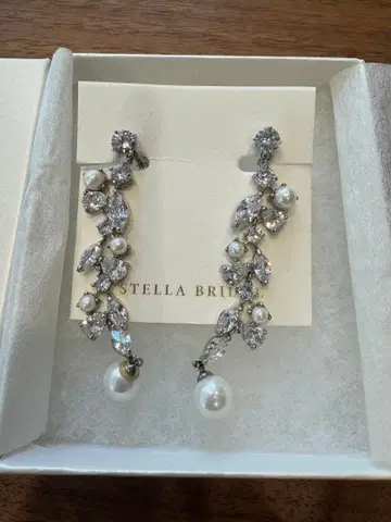 STELLA BRIDAL 플라워 & 리프 귀찌