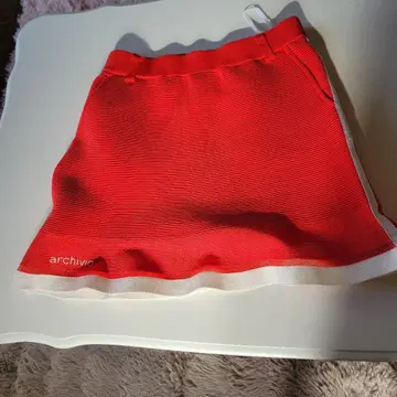 아르키비오 빨간색 스트라이프 스커트