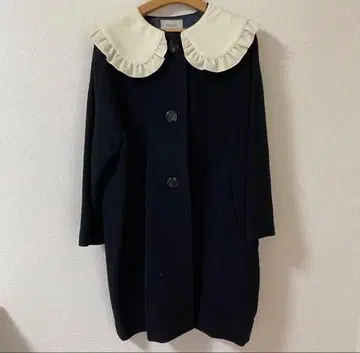 MILK 블랙 LOOKBOOK 게재 코트