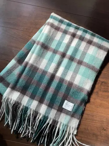 어반 리서치 도어스 울 체크 스톨