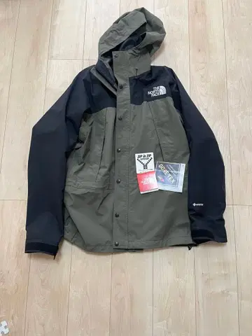 THE NORTH FACE 마운틴 라이트 자켓 XL