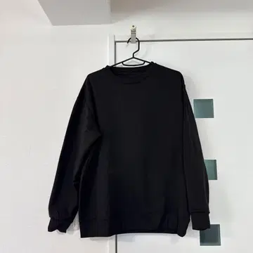 새상품급 블랙 맨투맨 트레이닝복 크루넥 맨투맨 M 사이즈