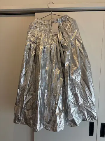 Adam et rope 실버 나일론 플레어 스커트 F 사이즈