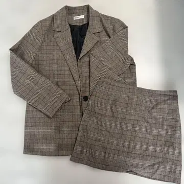 체크 무늬 자켓 & 스커트 셋업