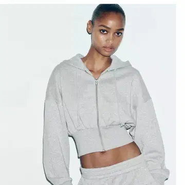 ZARA 크롭 기장 메탈릭 실 스웨트 셔츠