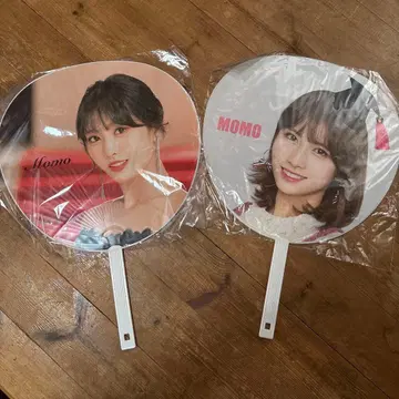 미사용 미개봉 새상품 TWICE MOMO 부채 2개 세트