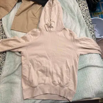 베이지 후드 부착 후드티