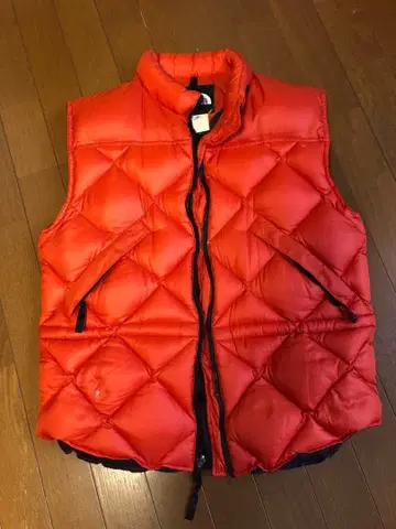 THE NORTH FACE 오렌지 다운 베스트 M 사이즈 샘플