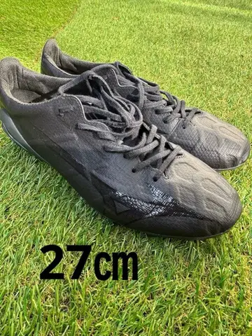 블랙 축구화 스파이크