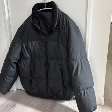 시착만 한 상품 ZARA 블랙 다운 자켓 M