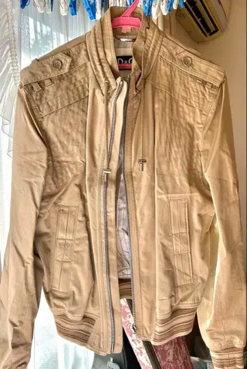 [ 새상품급 ] D&G 베이지 자켓