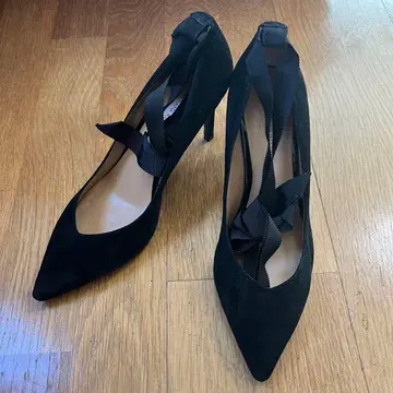 BANANA REPUBLIC 블랙 스웨이드 하이힐