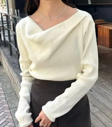 mystic 오프숄더 리브 니트