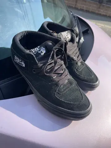 Vans 하프캡 블랙 스니커즈
