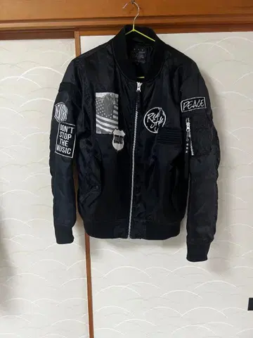 블랙 MA-1 자켓 M 사이즈