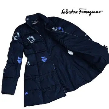 새상품급 Salvatore Ferragamo 다운 코트 사이즈 40