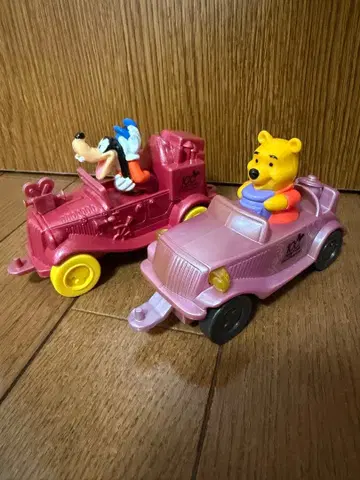 맥도날드 2002년 구피와 푸우 자동차