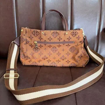 러셋 브라운 숄더백