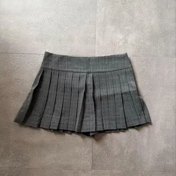 [ 새상품급 ] ZARA 박스 플리츠 스칸츠