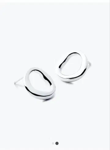 블랑이리스 RINCA 실버 귀걸이