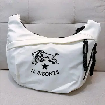 일비종떼 숄더백 화이트