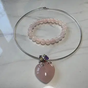 로즈쿼츠 하트형 목걸이와 팔찌 세트