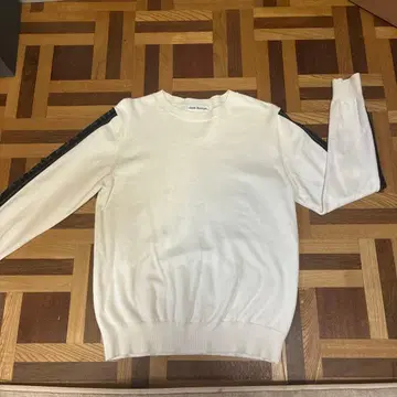 새상품 JACK BUNNY 화이트 니트 스웨터