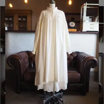 스탠드 넥 개더 원피스 긴팔 에크루 린넨 포켓 부착