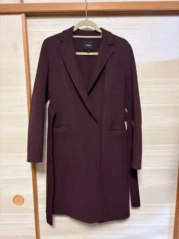 Theory 버건디 롱 코트