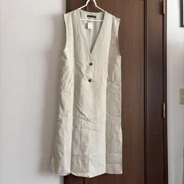 GORGE 슬리브리스 롱 원피스 베이지