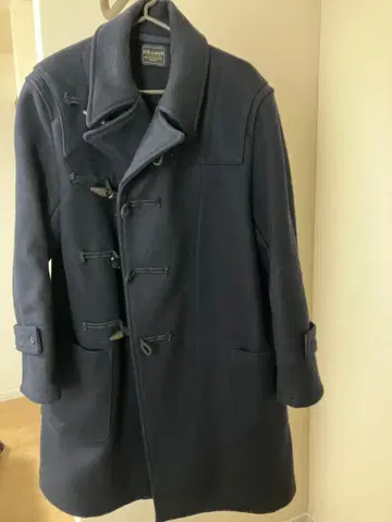 BY GLADHAND 네이비 더플 코트