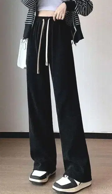 M 울트라 웜 안감 플리스 넉넉한 전체 밴딩 포켓 와이드 팬츠 블랙 M