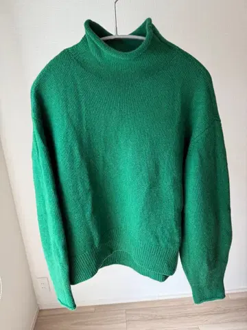 23구 니트 스웨터